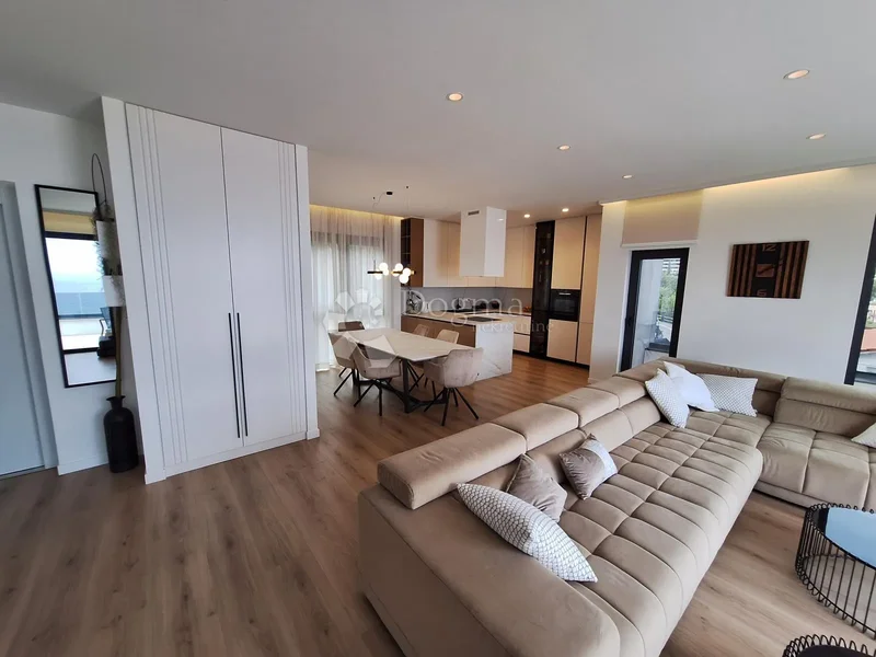 Flat Opatija Centar, Opatija, 250,68m2
