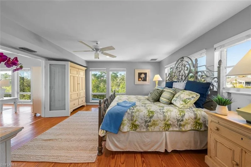 2449 Harbour LN, Sanibel, Florida, United States. - Photo 19