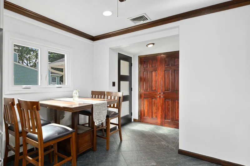 661 Bay 6th Street, West Islip, NY 11795, West Islip, New York, United States. - Photo 24