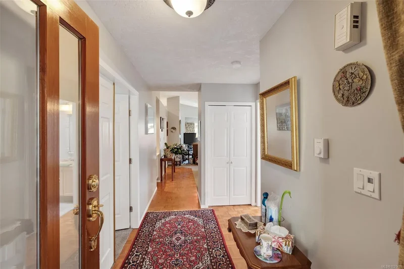 901 Kentwood Lane 22, Saanich, British Columbia, Canada. - Photo 6