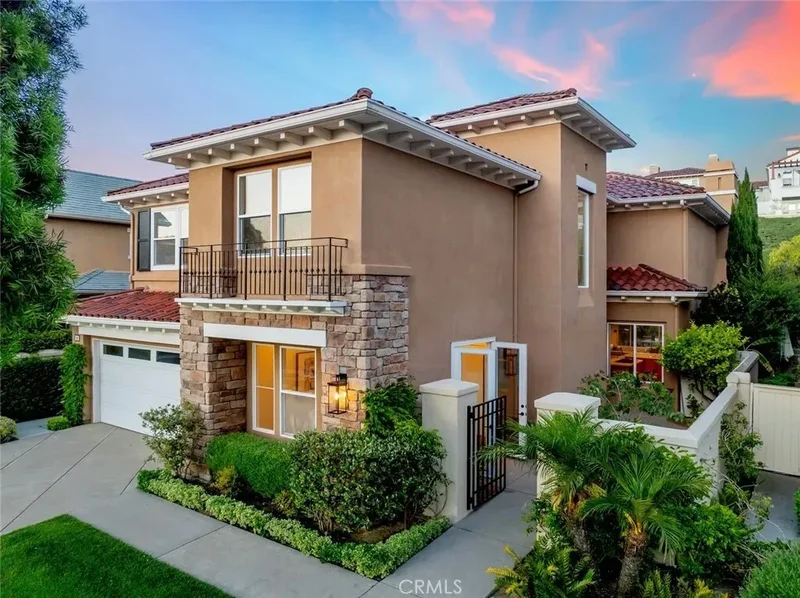 14 Pavona, Newport Beach, California, United States. - Photo 47