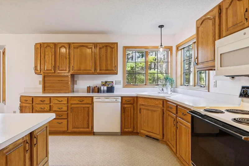 703 Wesley Ln, Mendota Heights, MN 55118, West Saint Paul, Minnesota, United States. - Photo 27