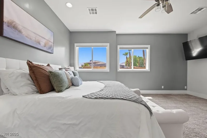 5865 Egan Crest Drive, Las Vegas, Nevada, United States. - Photo 59