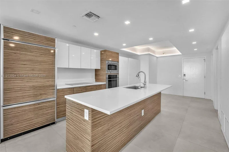 460 NE 28th St, Miami, Florida, United States. - Photo 14