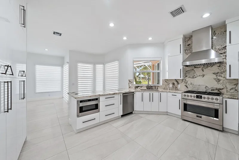 8734 Lakes Boulevard, Loxahatchee, Florida, United States. - Photo 45