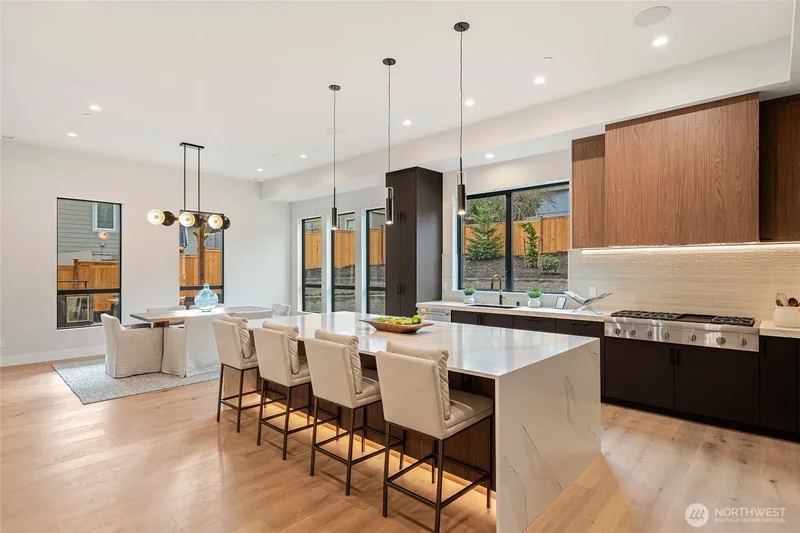 2423 129th Avenue SE, Bellevue, WA 98005, Bellevue, Washington, United States. - Photo 33