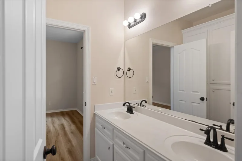 18451 Hills Lake Ct, Montgomery, Texas, United States. - Photo 21