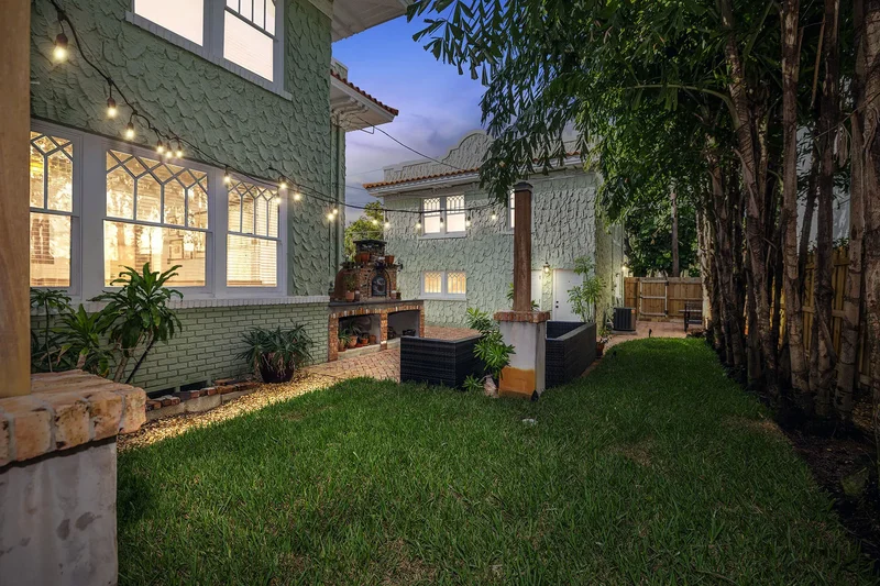 1311 Beach Drive NE, St Petersburg, FL 33701, St. Petersburg, Florida, United States. - Photo 9