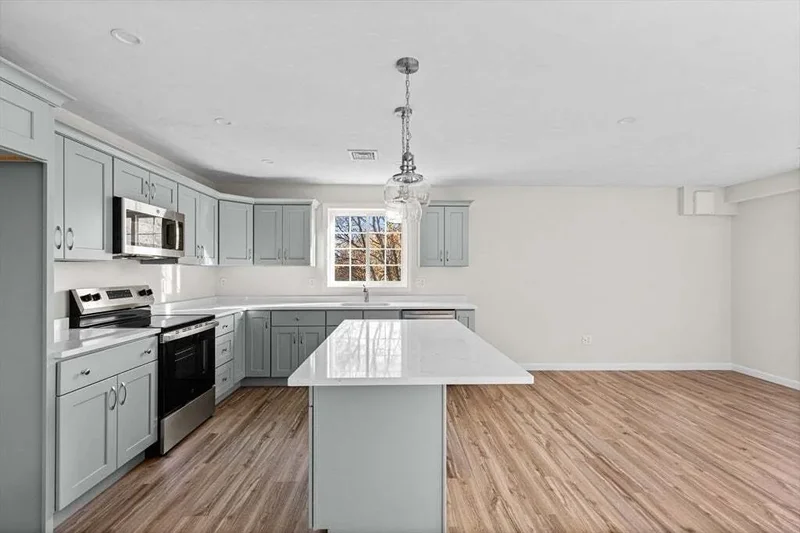 393 Court St #5, Plymouth, MA 02360, Plymouth, Massachusetts, United States. - Photo 9