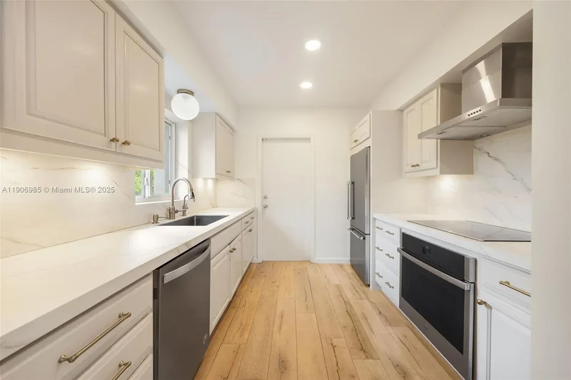 7220 SW 53rd Ct, Miami, Florida, United States. - Photo 14