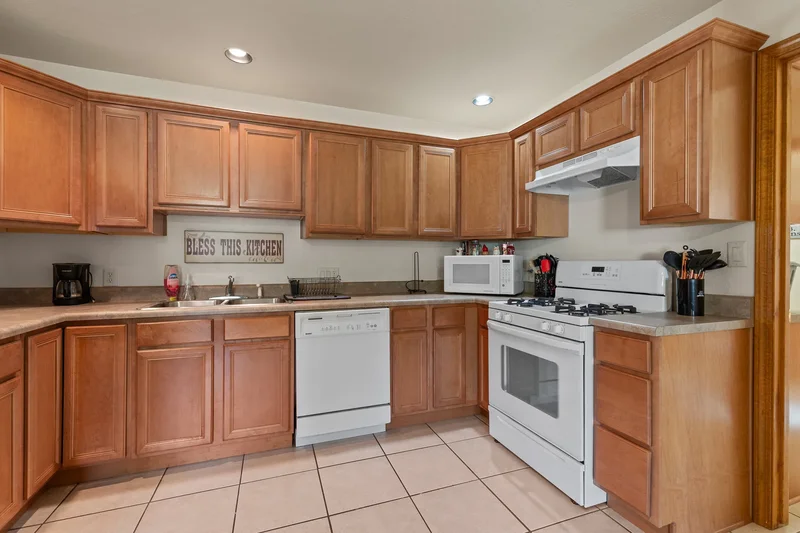 2705 W Creighton Drive, Flagstaff, Arizona, United States. - Photo 76