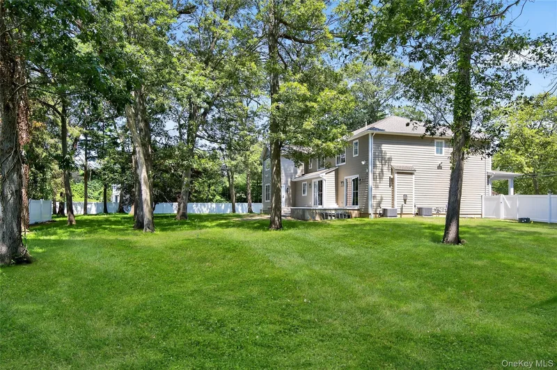 654 Caledonia Road , Dix Hills, NY 11746, Huntington Station, New York, United States. - Photo 15