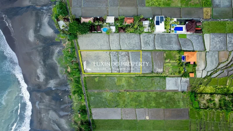 MEDEWI - PRIME BEACH FRONT LAND IN YEH SUMBUL