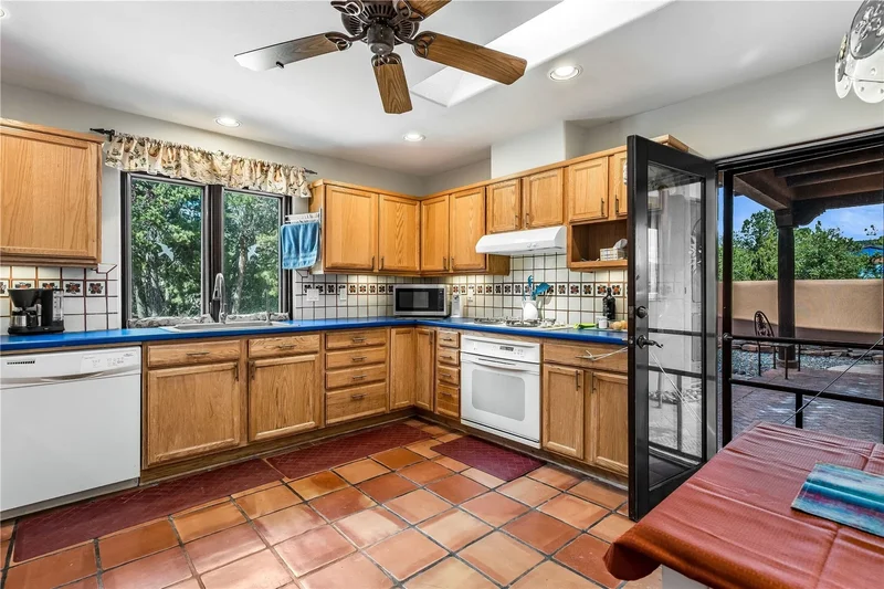 69 Ranchos Canoncito , Santa Fe, NM 87508, Santa Fe, New Mexico, United States. - Photo 20