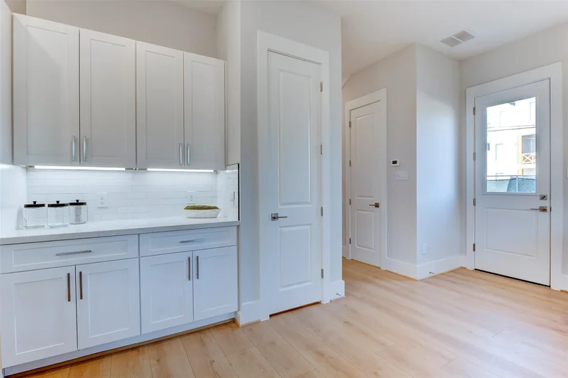 5144 Rosslyn Road, Houston, Texas, United States. - Photo 18