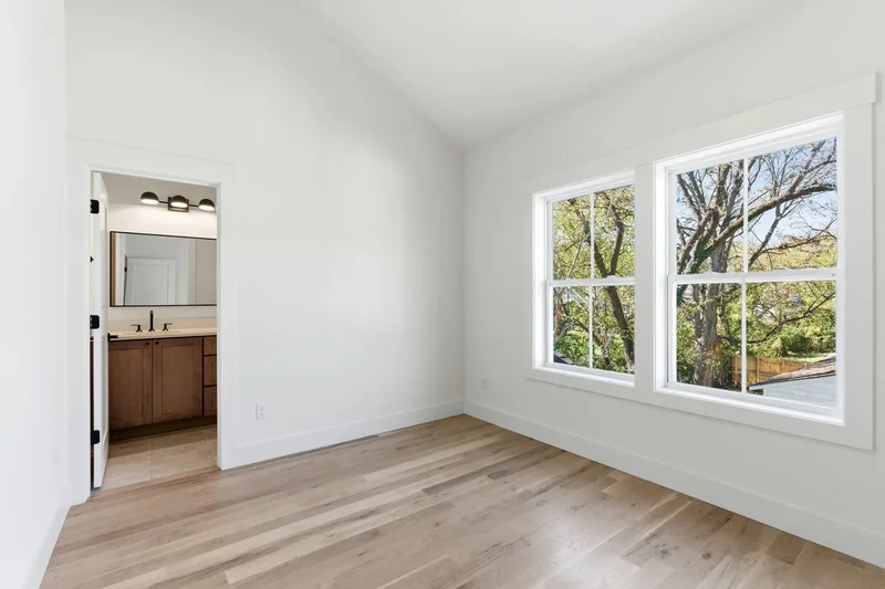 1020 W Kirkland Ave A, Nashville, Tennessee, United States. - Photo 13