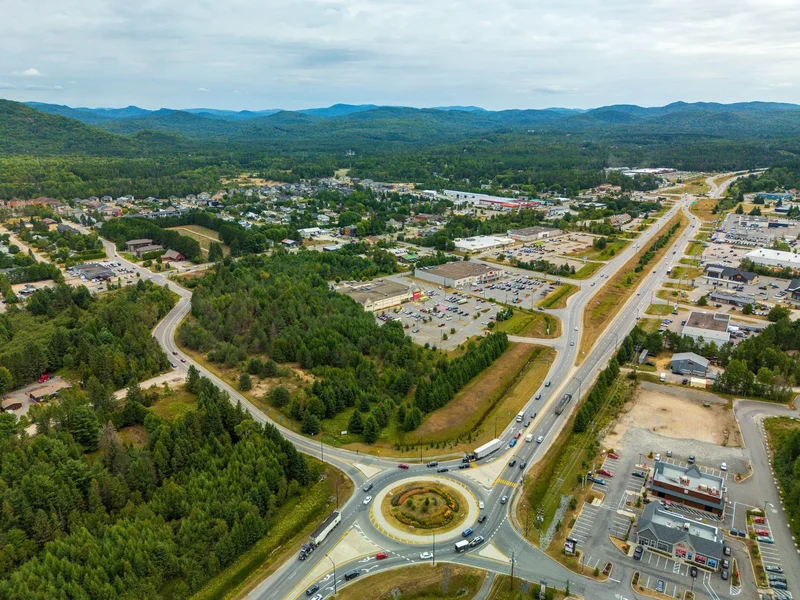 Route 117, Mont-Tremblant, Quebec, Canada. - Photo 7