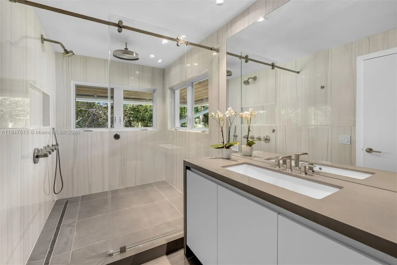 7150 W Lago Dr, Miami, Florida, United States. - Photo 29