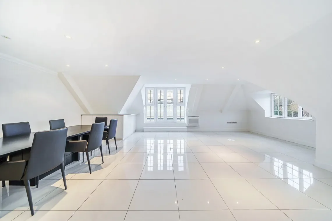 Aspen Court, Holders Hill Road, London, England, United Kingdom. - Photo 19