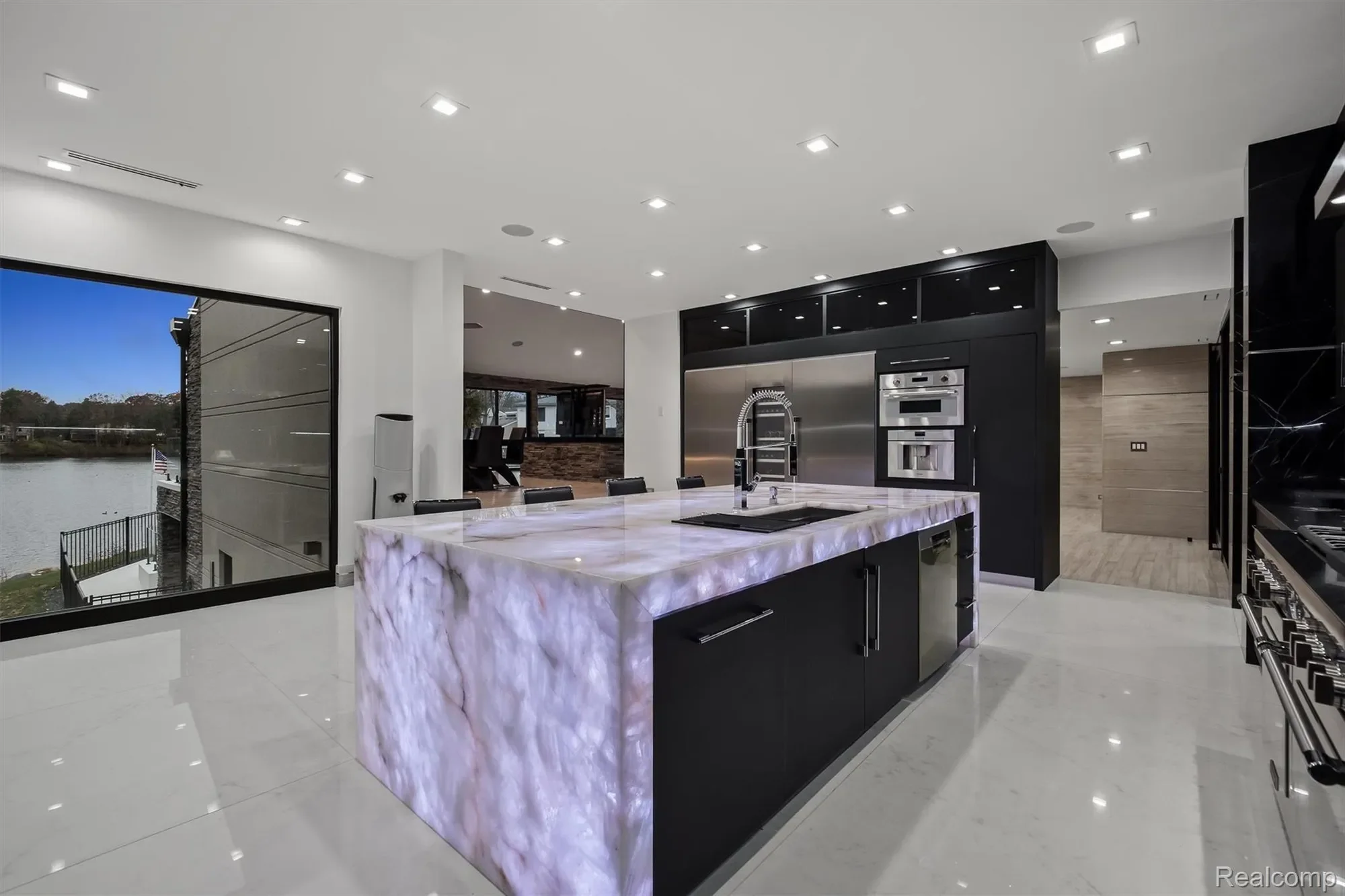 5116 W Bloomfield Lake Road, West Bloomfield Charter Township, MI 48323, Orchard Lake Village, Michigan, United States. - Photo 51