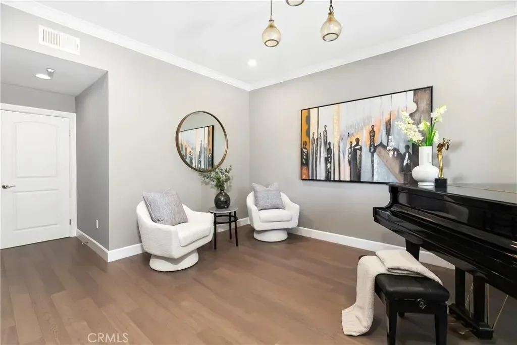 202 W Lemon Avenue, Arcadia, California, United States. - Photo 7