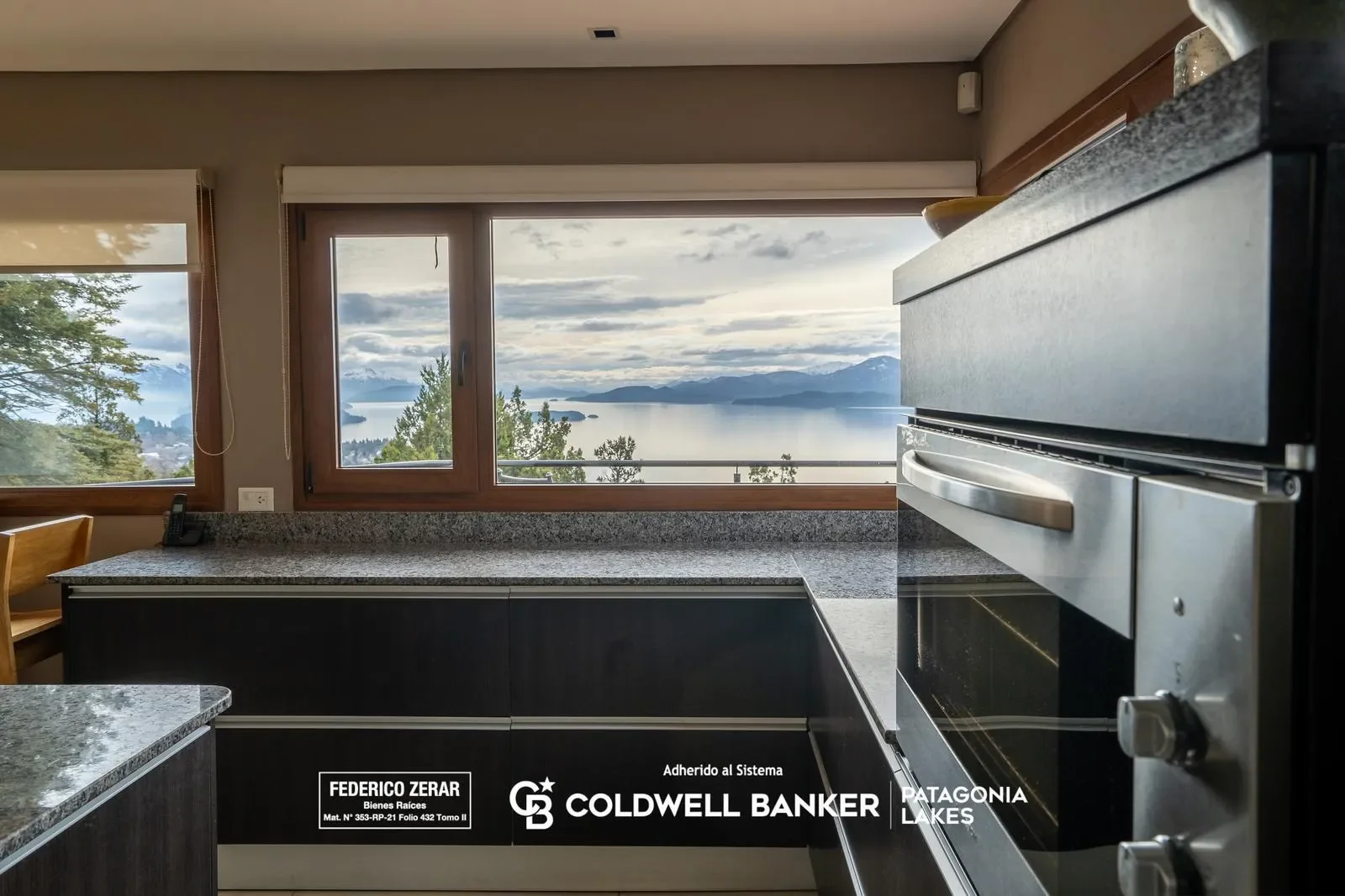 VENTA - Exclusiva casa de 8 ambientes, 5 dormitorios, 6 baños en barrio Las Vertientes, Bariloche, San Carlos de Bariloche, Río Negro, Argentina. - Photo 50