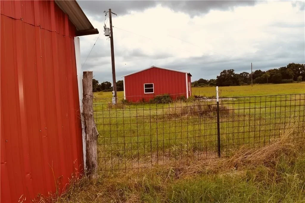 1409 Antioch RD, Paige, Texas, United States. - Photo 18