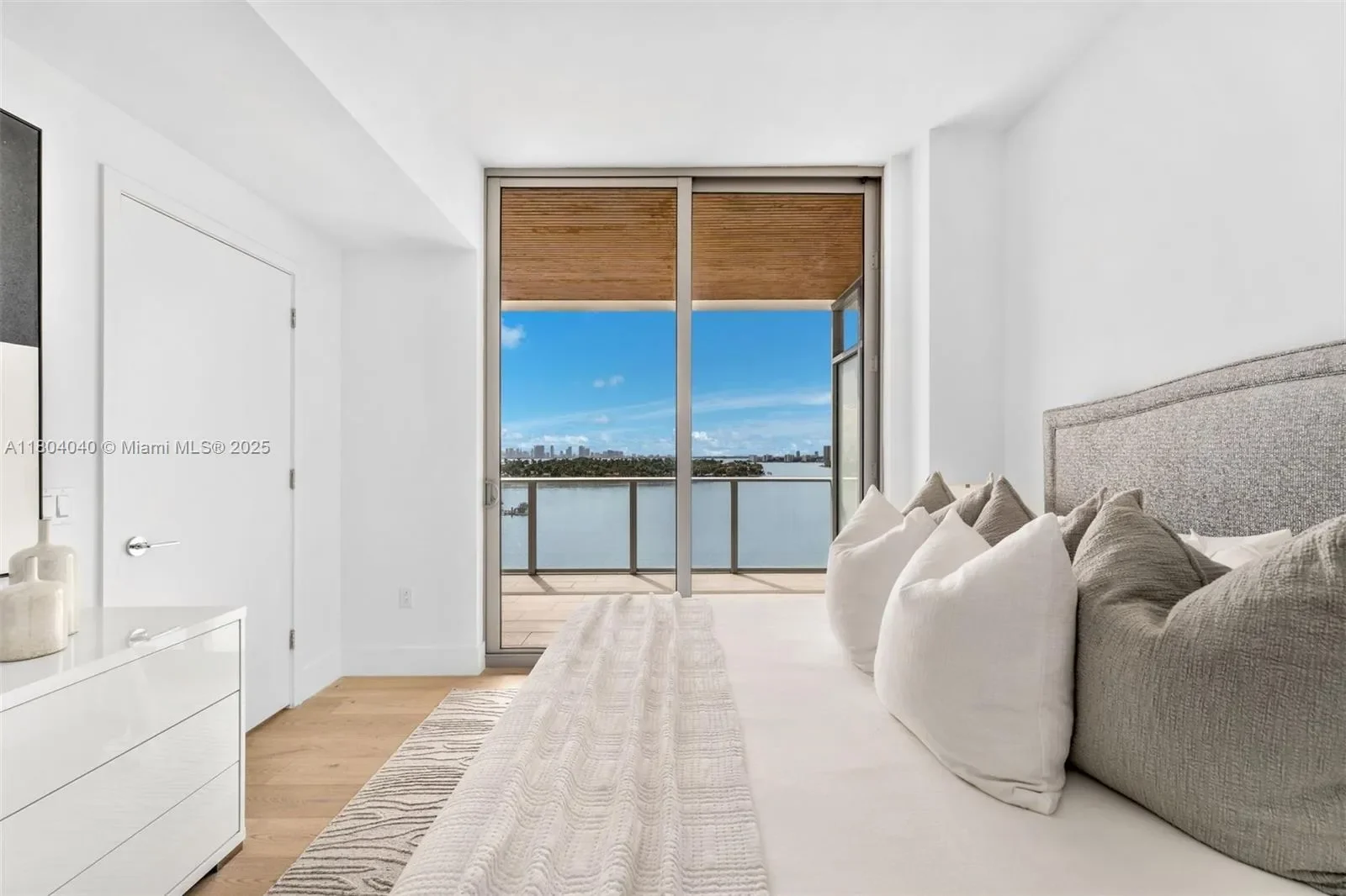 6800 Indian Creek Dr 7B, Miami Beach, Florida, United States. - Photo 14