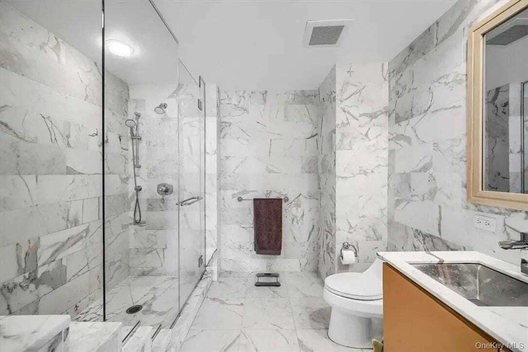 1 Renaissance Square, #20C, White Plains, NY, 10601, USA, White Plains, New York, United States. - Photo 11
