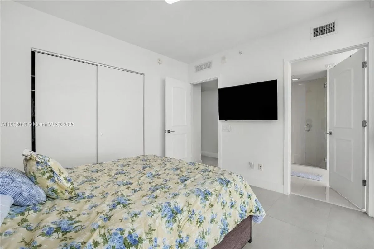 3131 NE 7th Ave 3306, Miami, Florida, United States. - Photo 24