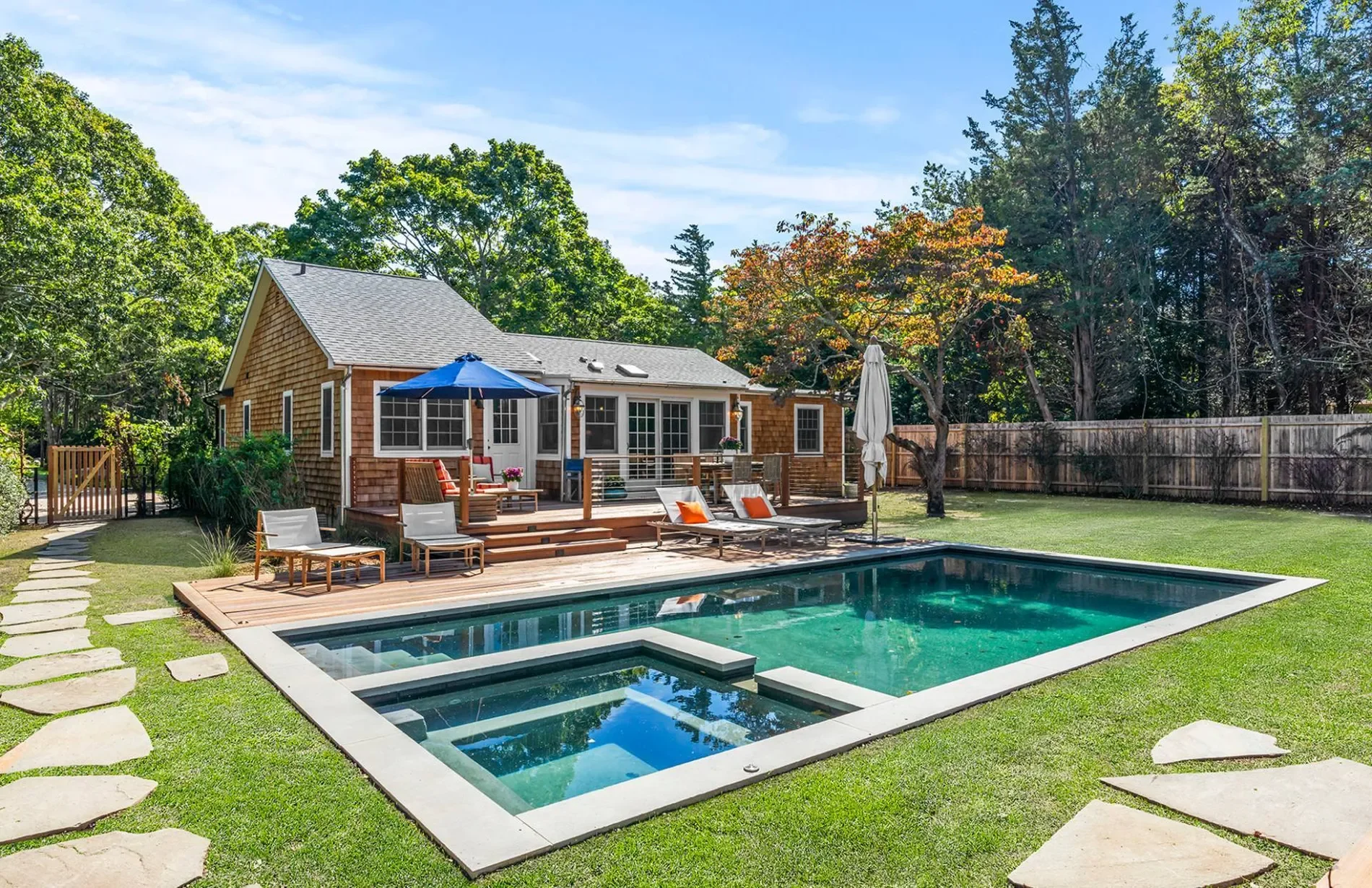 Sims Avenue, Sag Harbor, New York, United States. - Photo 6