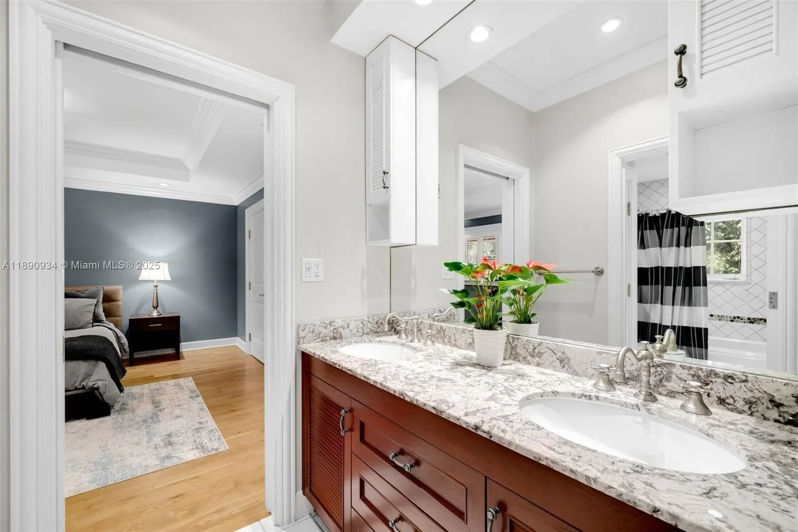 5400 Kerwood Oaks Dr, Coral Gables, Florida, United States. - Photo 21