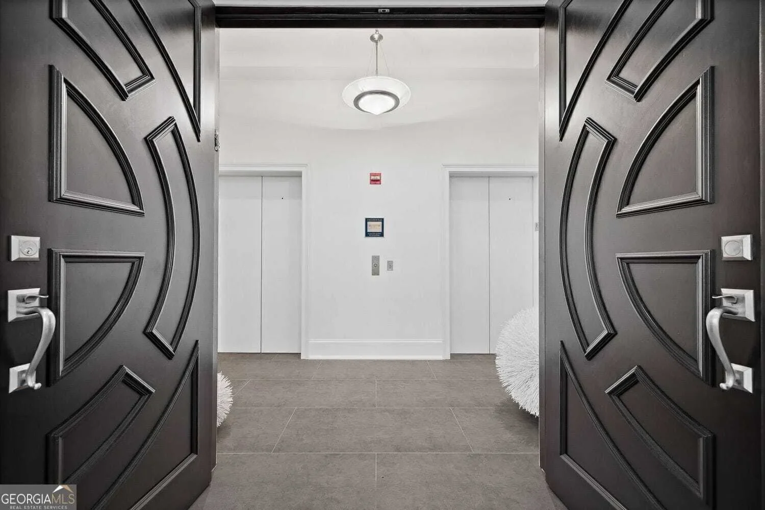 2828 Peachtree Road NW, Atlanta, Georgia, United States. - Photo 35