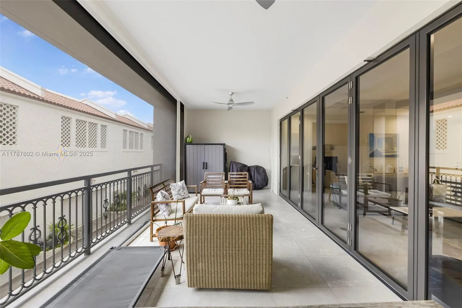 718 Valencia Ave 206, Coral Gables, Florida, United States. - Photo 45