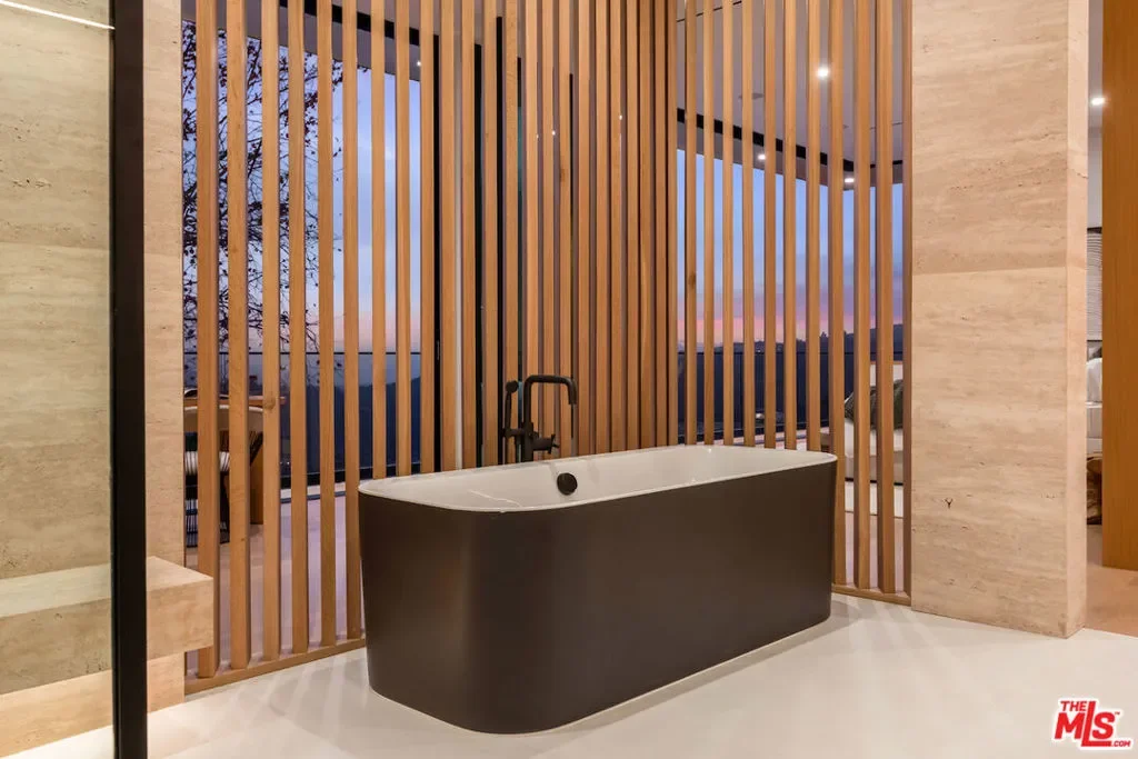 1149 Linda Flora Drive, Los Angeles, California, United States. - Photo 6