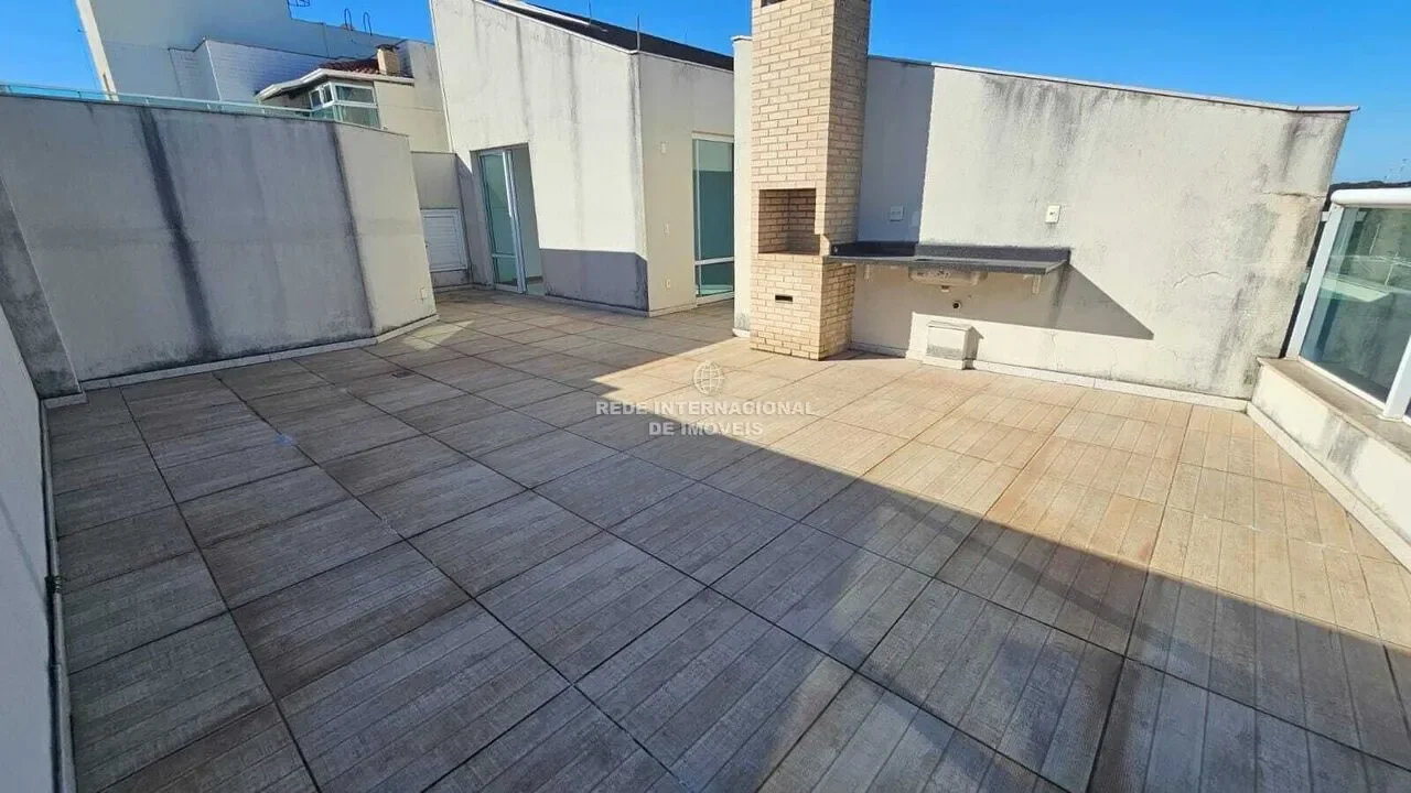 Exterior photo 8