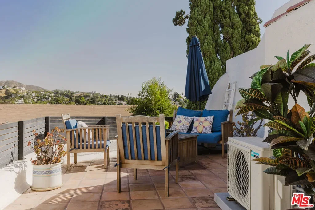 2041 Glencoe Way, Los Angeles, California, United States. - Photo 41