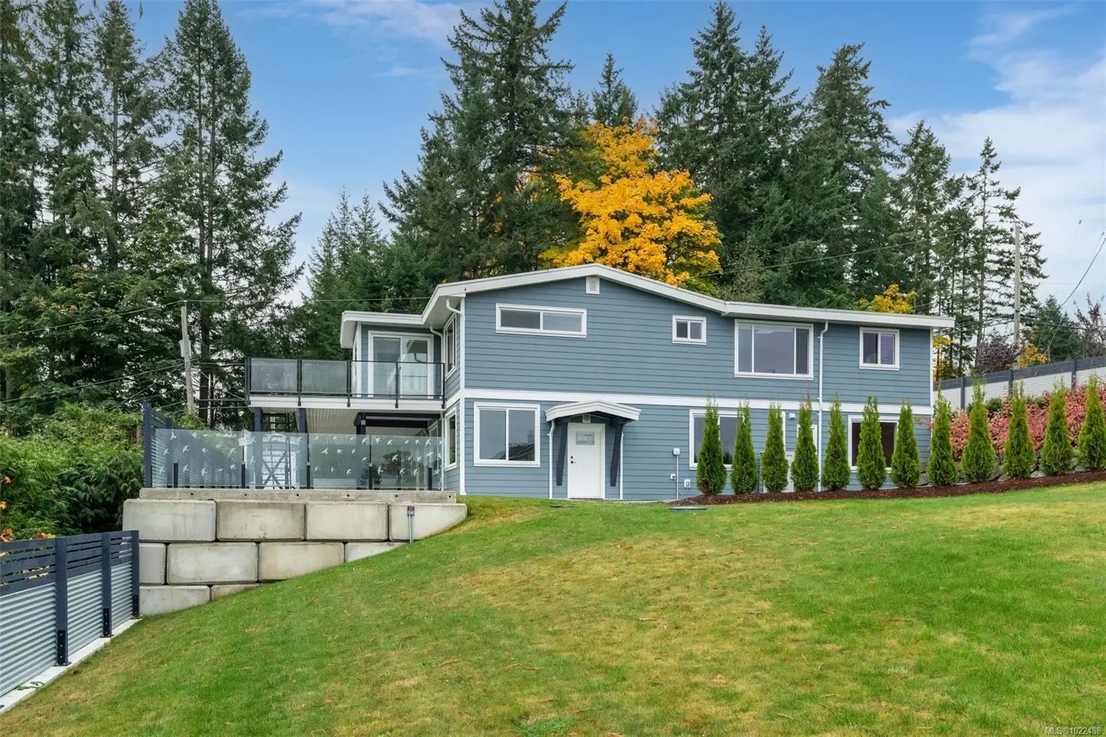 Exterior photo 9