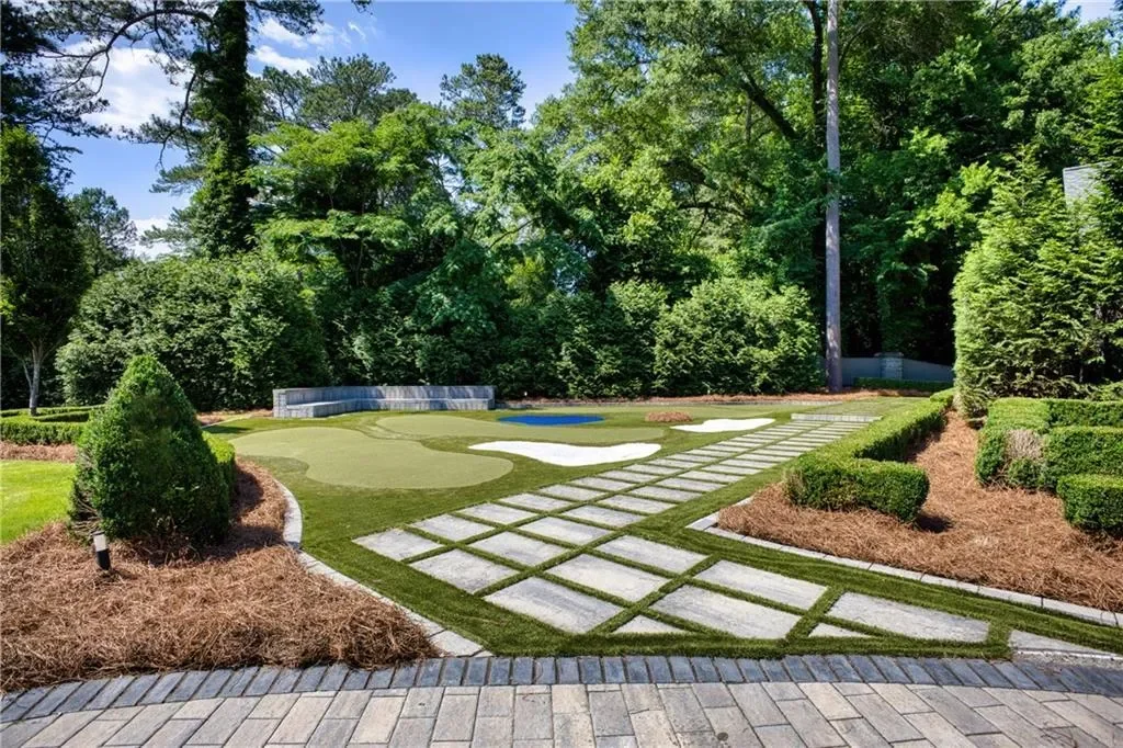 2883 W Roxboro Road NE, Atlanta, Georgia, United States. - Photo 74