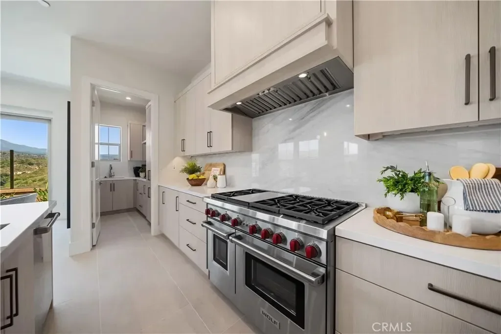 122 Mossvine, Irvine, California, United States. - Photo 10