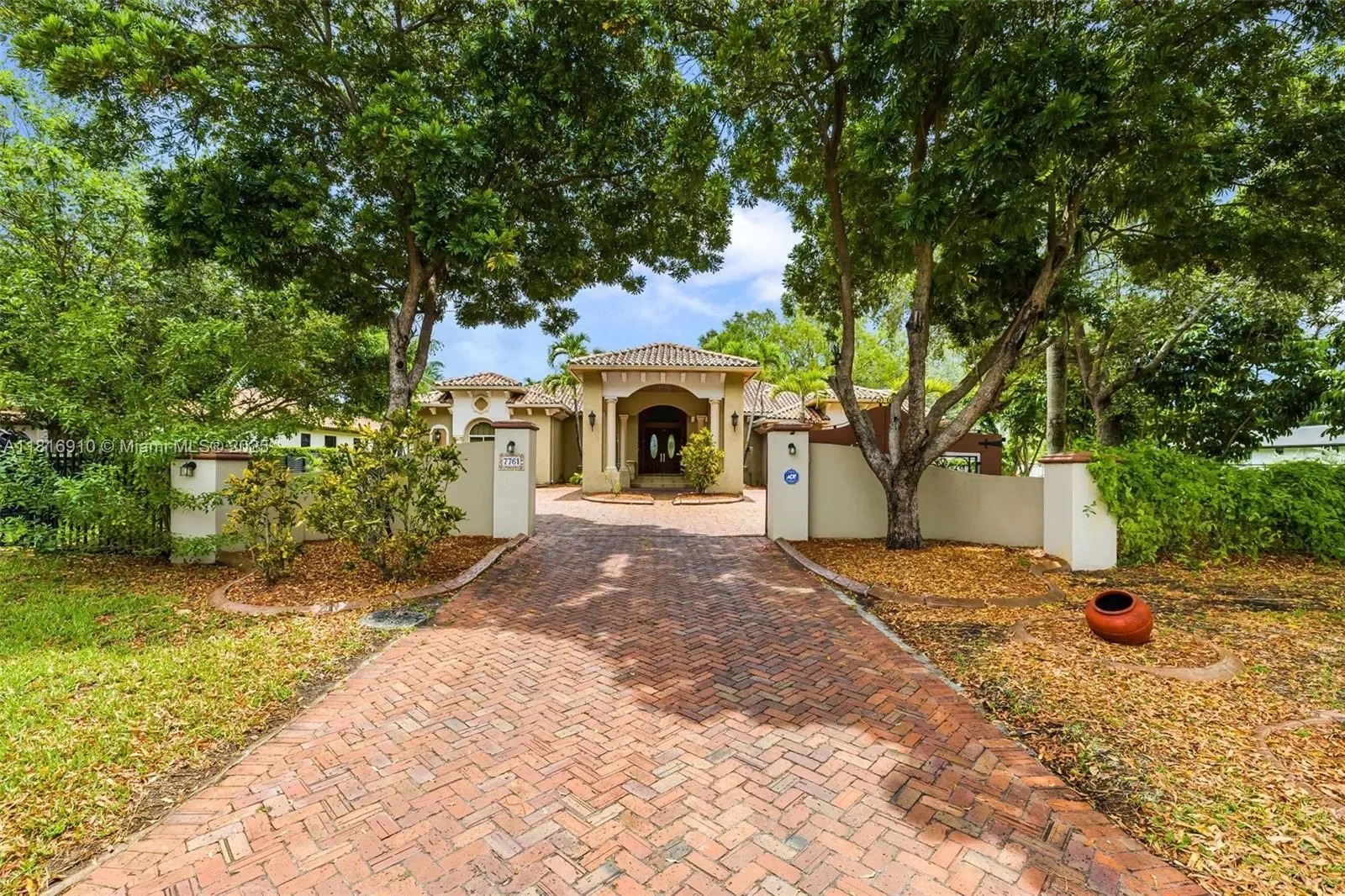 7761 SW 122 ave, Miami, Florida, United States. - Hero Image