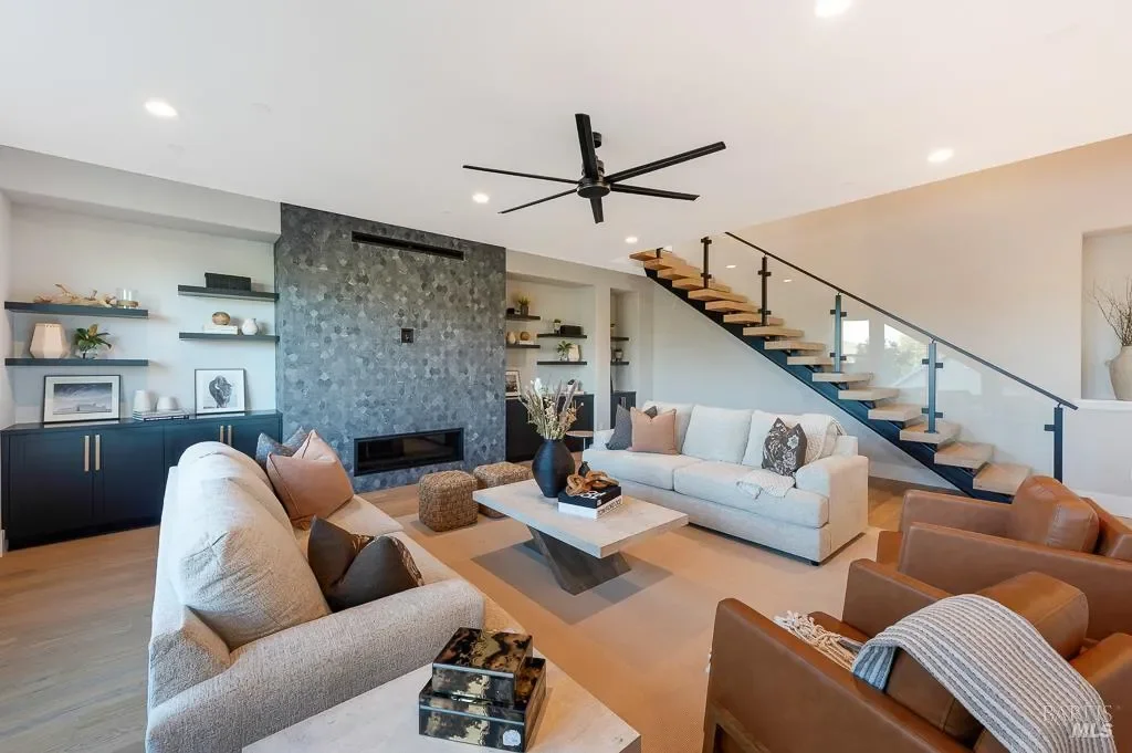 22 Oak Knoll Court, Petaluma, CA, 94952, USA, Petaluma, California, United States. - Photo 13