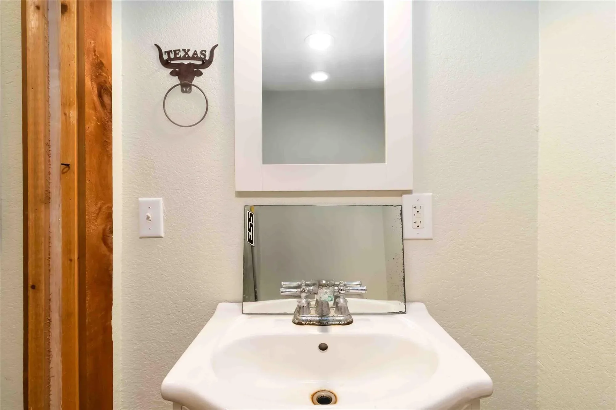 227 Henderson LN, Lockhart, Texas, United States. - Photo 18