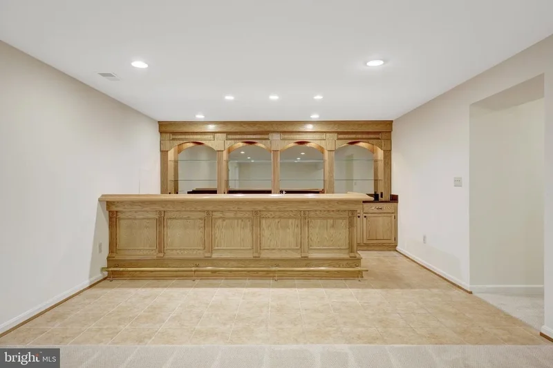 933 HOLLY CREEK DR, GREAT FALLS, VA, 22066, USA, Great Falls, Virginia, United States. - Photo 41