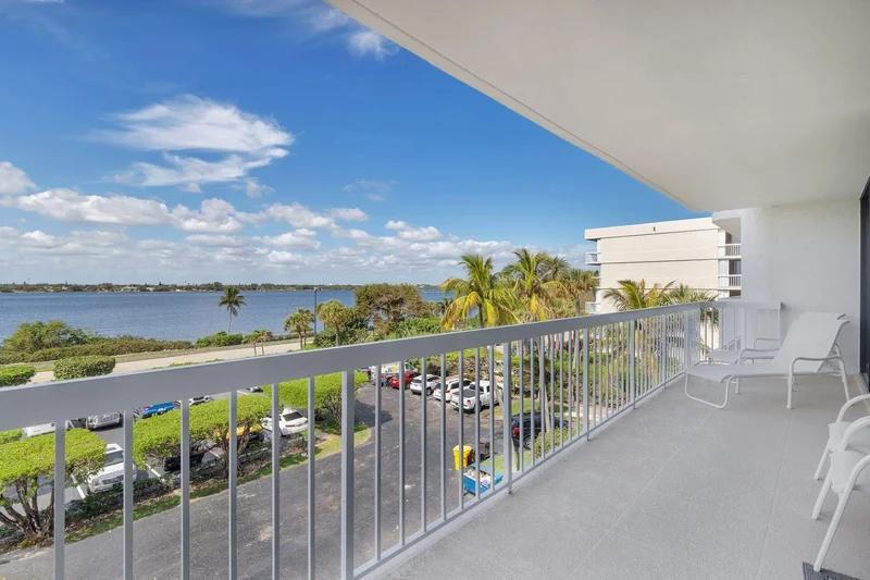 S Ocean Boulevard, Palm Beach, Florida, United States. - Photo 7
