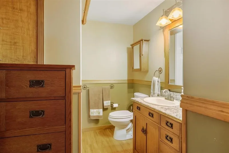 904 County Road 3341, Paradise, Texas, United States. - Photo 27