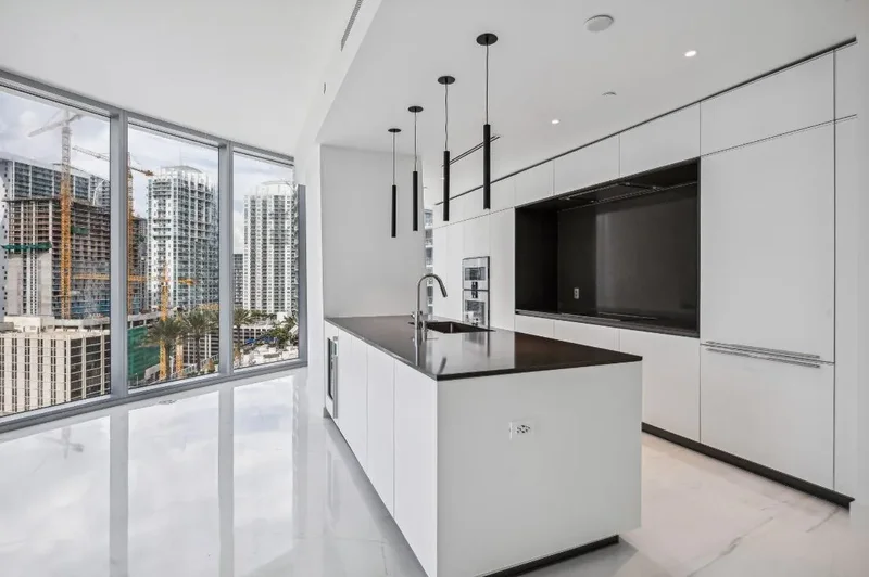 300 Biscayne Blvd Way 1907, Miami, Florida, United States. - Photo 14