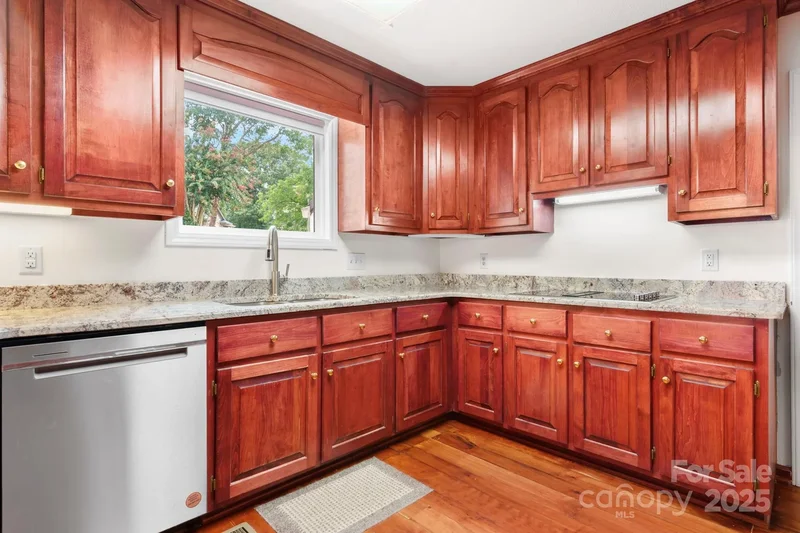 748 Moretz Court, Hickory, NC 28601, Hickory, North Carolina, United States. - Photo 13