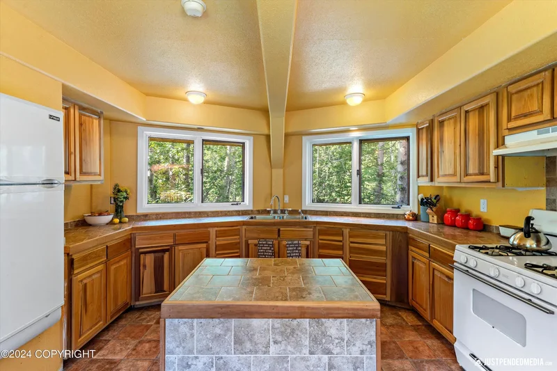 60995 Resurrection Creek Road, Hope, AK 99605, Hope, Alaska, United States. - Photo 17