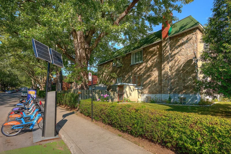5431 5433 Av. Victoria, Montréal, Quebec, Canada. - Photo 23